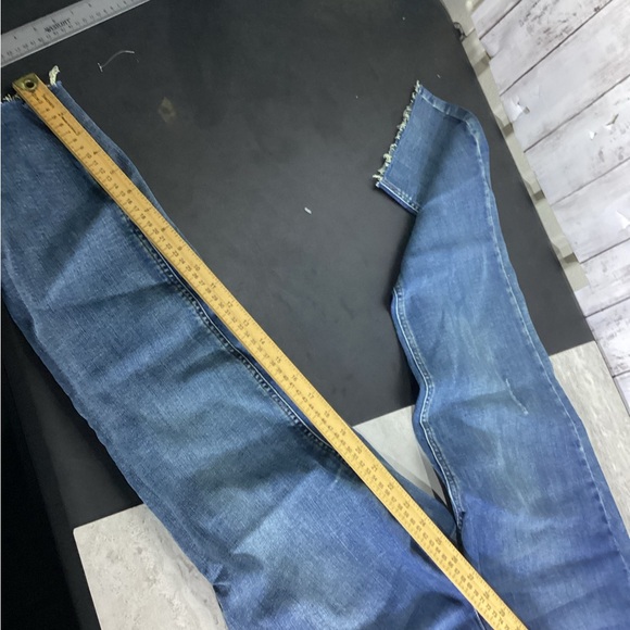 Kenneth Cole Ladies’ Button Fly High Rise Straight Leg Jean Womens Size 12 Blue - Picture 6 of 6